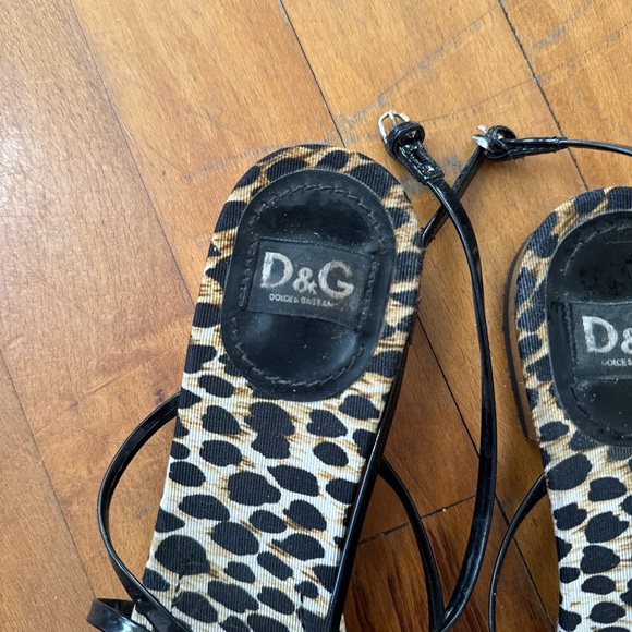 Dolce & Gabbana Sandals 🐆 - Picture 2 of 5